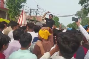 बिजली कटौती को लेकर लोगों में आक्रोश, हाईवे किया जाम