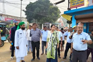 नगर आयुक्त ने जुलूस मार्ग का निरीक्षण किया, व्यवस्थाओं का लिया जायजा, निर्देश दिए