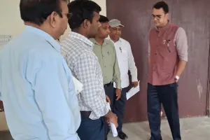 ईवीएम व वीवीपैट वेयरहाउस का किया बाहय निरीक्षण