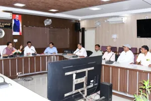 राजनैतिक दलों के प्रतिनिधियों के साथ बैठक सम्पन्न