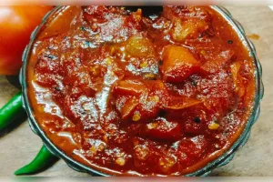 खाने का स्वाद दोगुना कर देगी खजूर-टमाटर की खट्टी मीठी चटनी