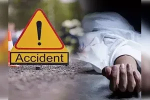 सालासर बालाजी से लौट रहे श्रद्धालुओं की टेम्पो ट्रैवलर ट्रेलर से टकराई
