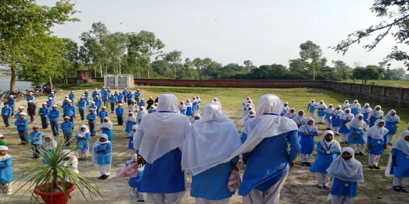 छत्तीसगढ़ के स्कूलों में अब गूंजेंगे राष्ट्रगान पढ़ते बच्चे
