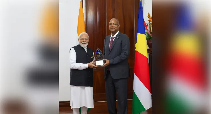 प्रधानमंत्री मोदी को सेशेल्स सरकार ने दिया ‘गार्डियन ऑफ द ब्लू होराइजन’ सम्मान