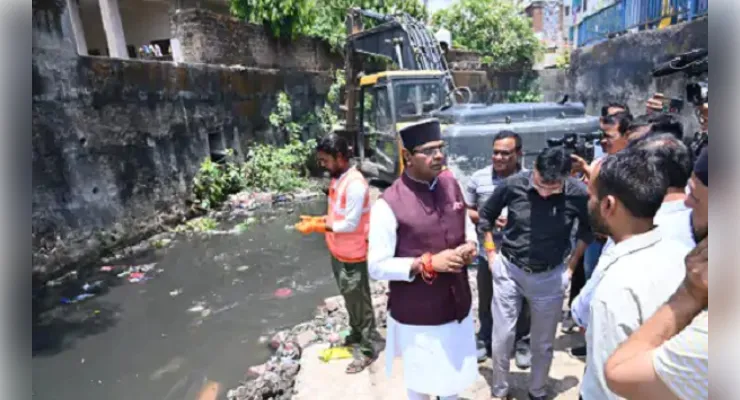 भोपाल में मानसून तैयारी की समीक्षा, मंत्री सारंग ने नालों की सफाई पर दिखाई सख्ती 