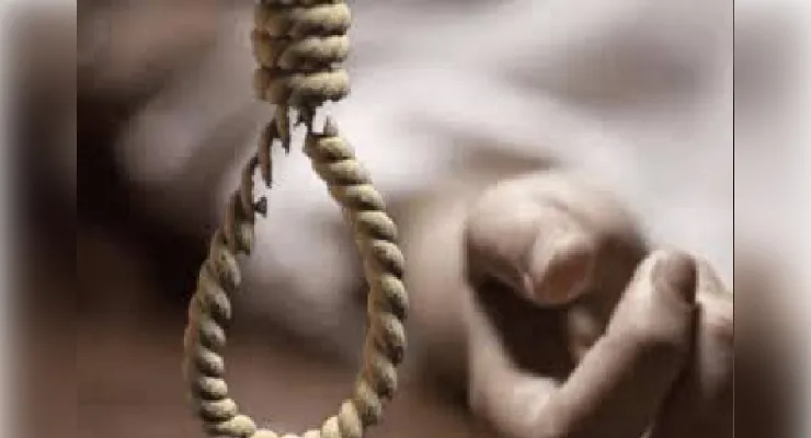 17 वर्षीय छात्रा की संदिग्ध परिस्थितियों में मौत, इलाके में मचा हड़कंप 