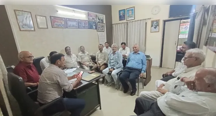 ओबरा डी एवं अनपरा ई परियोजनाओं को उत्पादन निगम को सौंपने की मांग