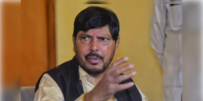 ‘आरक्षण हटाओ’ अभियान पर रामदास आठवले का विरोध, संविधान विरोधी पोस्ट पर होगी सख्त कार्रवाई