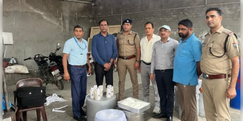 हरिद्वार में संदिग्ध पनीर पर बड़ी कार्रवाई, 50 किलो पनीर जब्त कर कराया गया नष्ट