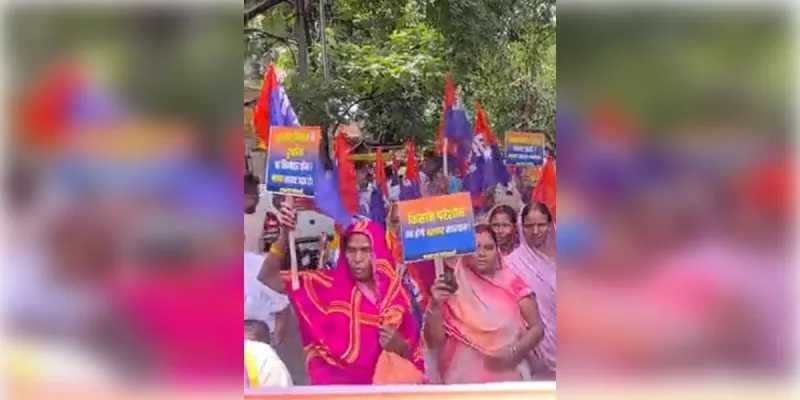 उर्वरक संकट और एथेनॉल मिश्रण के विरोध में अपना दल (कमेरावादी) का प्रदर्शन