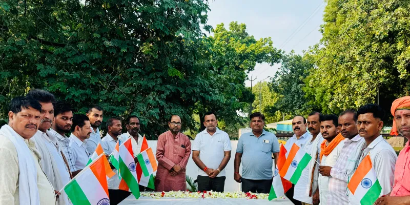 कारगिल विजय दिवस पर कांग्रेसियों ने शहीदों को किया नमन, बोले जिलाध्यक्ष- जवानों के बलिदान का देश सदैव रहेगा ऋणी