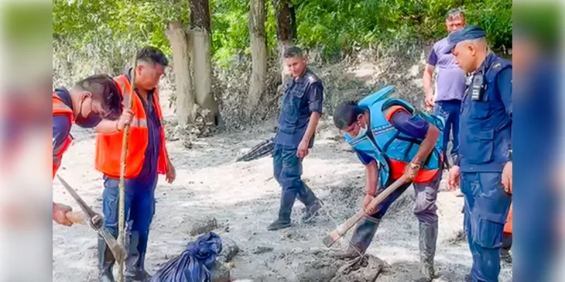 नेपाल में जलप्रलय का दंश: अब तक मिले 724 शव , मात्र 22 की पहचान