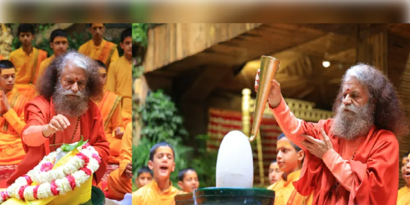 स्वामी चिदानन्द सरस्वती ने किया रुद्राभिषेक, विश्वशांति की कामना
