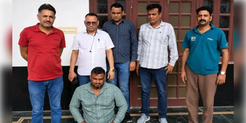 छह साल से फरार पुलिस जवानों का हत्यारा चढ़ा एएनटीएफ के हत्थे...