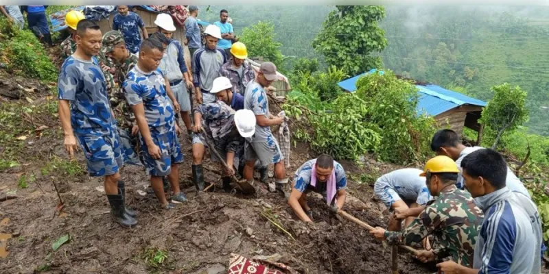 नेपाल: भूस्खलन में तीन लोगों की मौत, चार अभी भी लापता