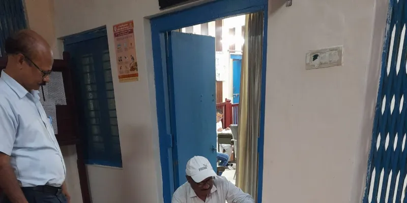 स्वतंत्रता दिवस की पूर्व संध्या पर कलेक्ट्रेट में जले दीप