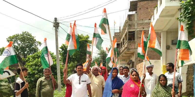 सनहा पश्चिम में स्वतंत्रता दिवस पर निकाली गई भव्य तिरंगा यात्रा