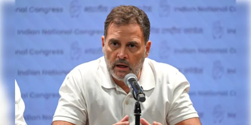 छात्रों से व्यक्तिगत मुलाकात कर आंदोलन खत्म कराये मुख्समंत्री: राहुल गांधी 