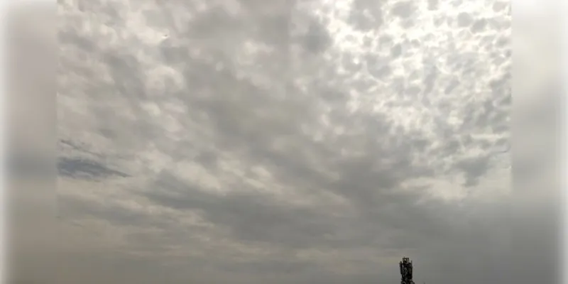 पश्चिम बंगाल में निम्न दबाव का असर, उत्तर में भारी बारिश का अलर्ट