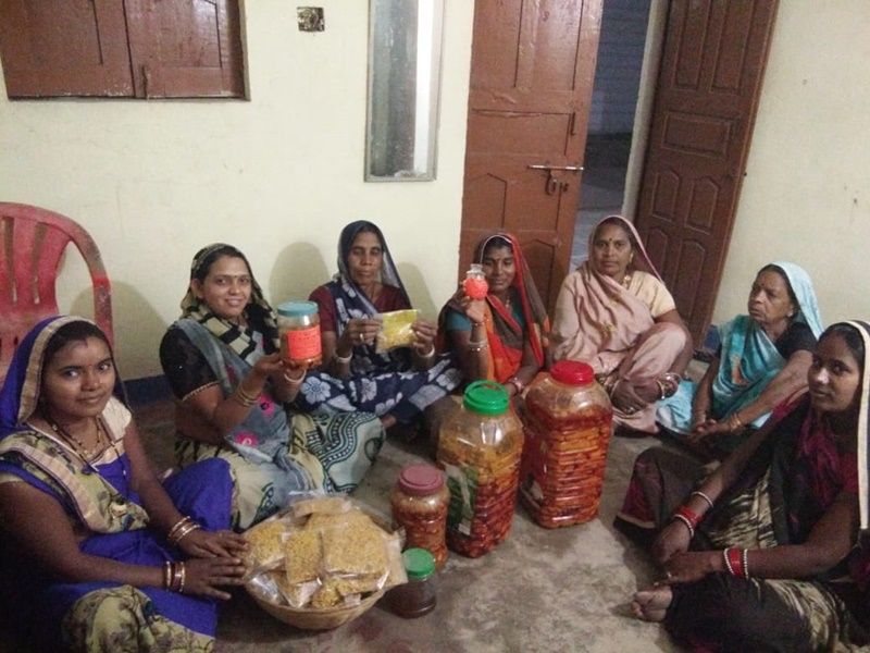 स्वावलंबी महिलाओं को सम्मानित कर आत्मनिर्भरता का मंत्र देंगे मुख्यमंत्री -  Tarun Mitra