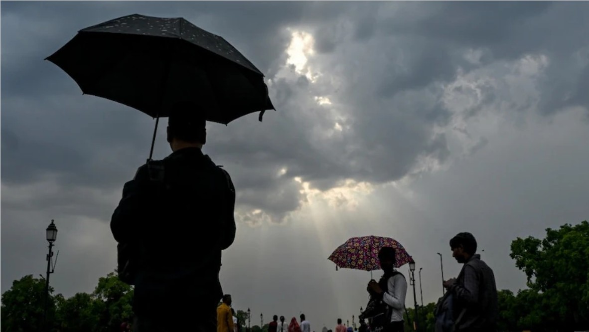 मौसम 6 अगस्त: आज 12 राज्यों में भारी बारिश की चेतावनी, 18 जिलों में बरसेंगे बादल