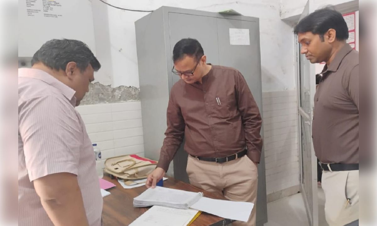 सीडीओ ने विकासखंड मिलक का किया निरीक्षण,अभिलेखों की जांच कर दिए आवश्यक निर्देश