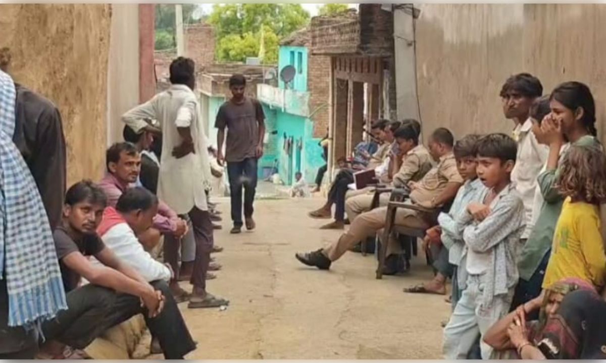 नाती ने कुल्हाड़ी से की वृद्धा की हत्या, हिरासत में आराेपित