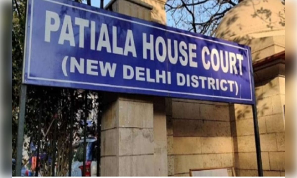मुख्य न्यायाधीश को अपशब्द कहने वाले दो लॉ छात्रों को कोर्ट ने दी जमानत