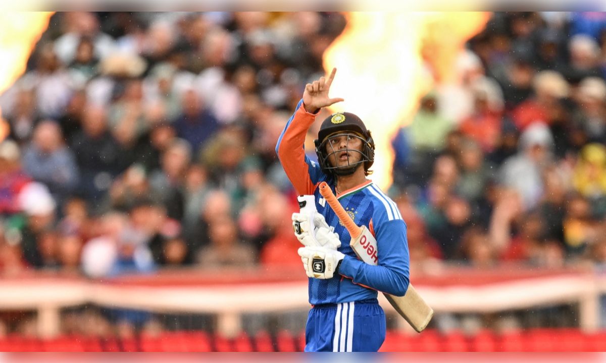 विराट कोहली के स्पेशल क्लब में शामिल होने से अभिषेक सिर्फ 16 रन दूर