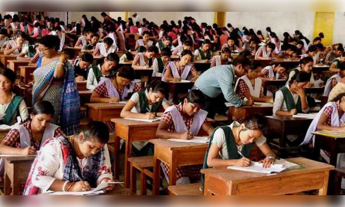 सुप्रीम कोर्ट का केंद्र, सीबीएसई और एनसीईआरटी को नोटिस