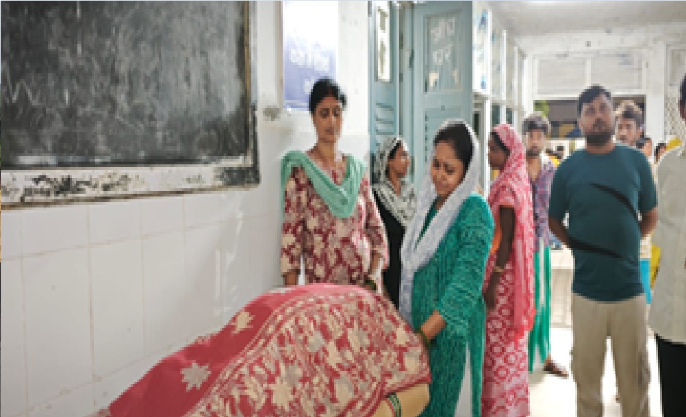 पूर्णिया में घरेलू विवाद में शिक्षिका पत्नी की गोली मारकर हत्या, पति फरार