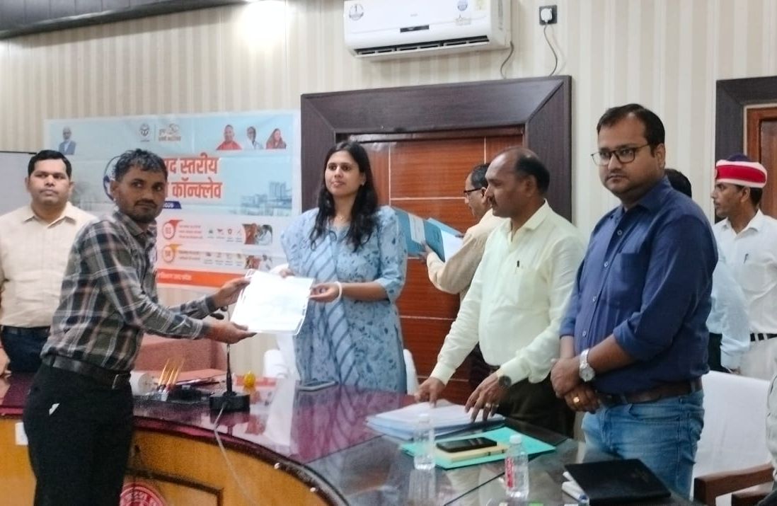 डेयरी कॉन्क्लेव में 28 लाभार्थियों को वितरित किए गए चयन-पत्र