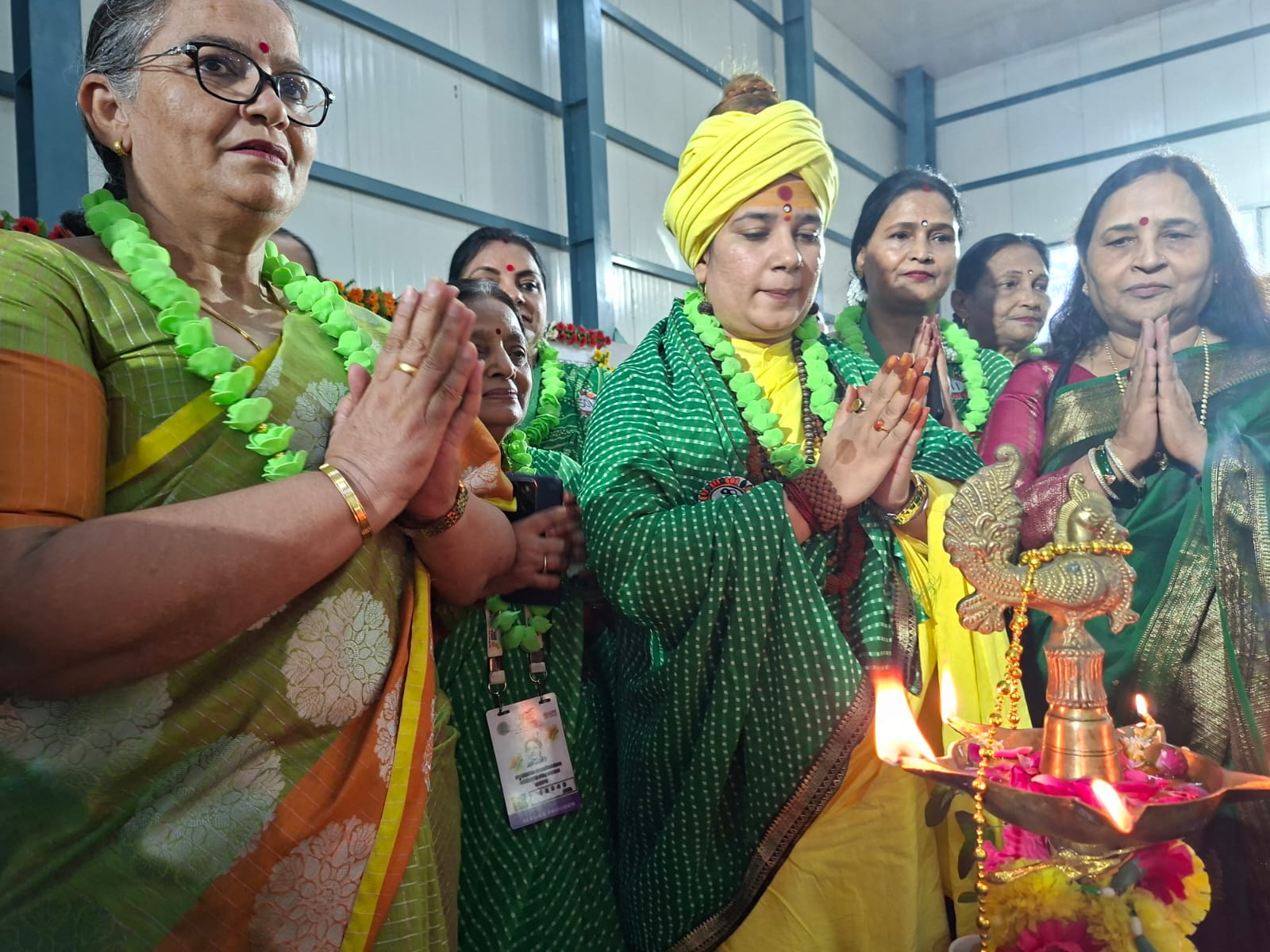 हरियाली तीज पर महिलाओं ने बनाया विश्व रिकार्ड