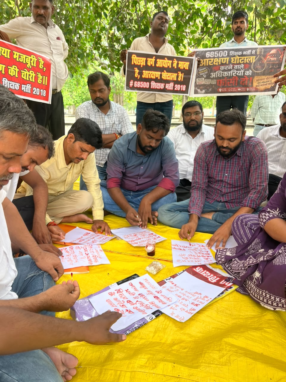 पीएम के जन्मदिन पर अभ्यर्थियों ने लिखा खून से पत्र